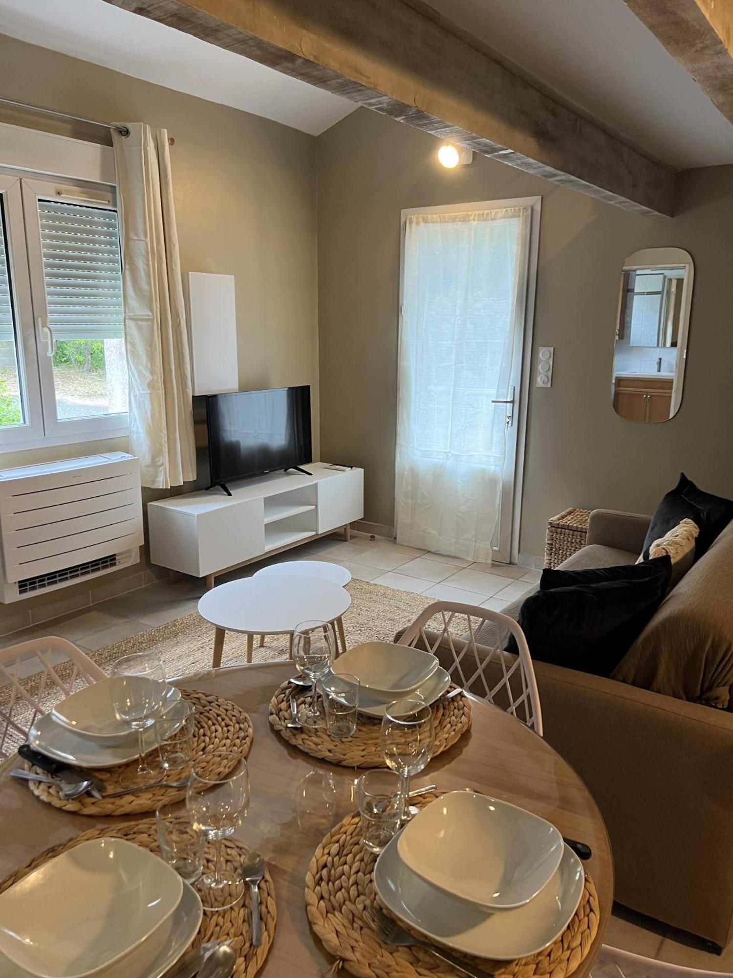 Appartements St. Pancrace Корте Екстериор снимка