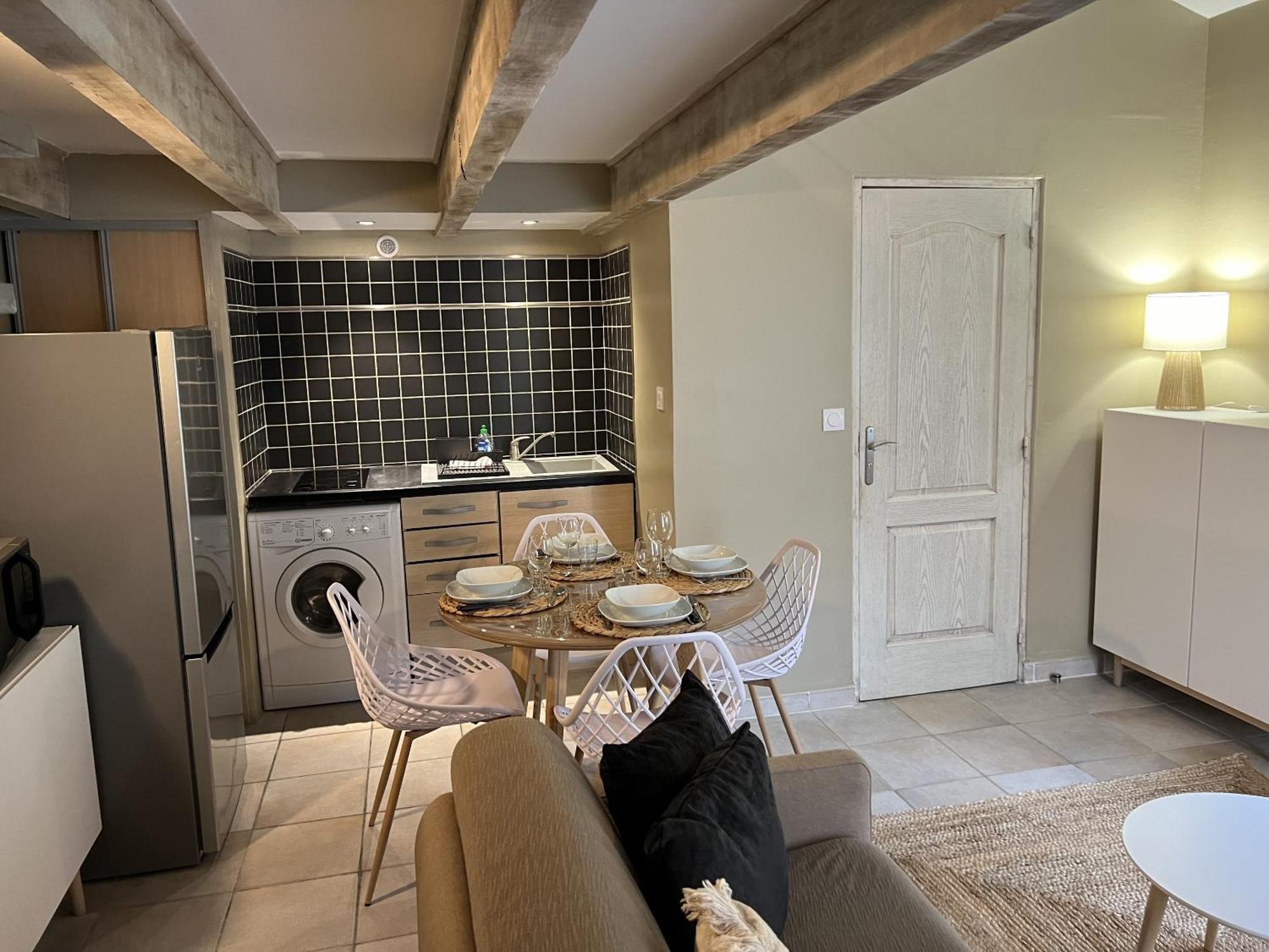Appartements St. Pancrace Корте Екстериор снимка