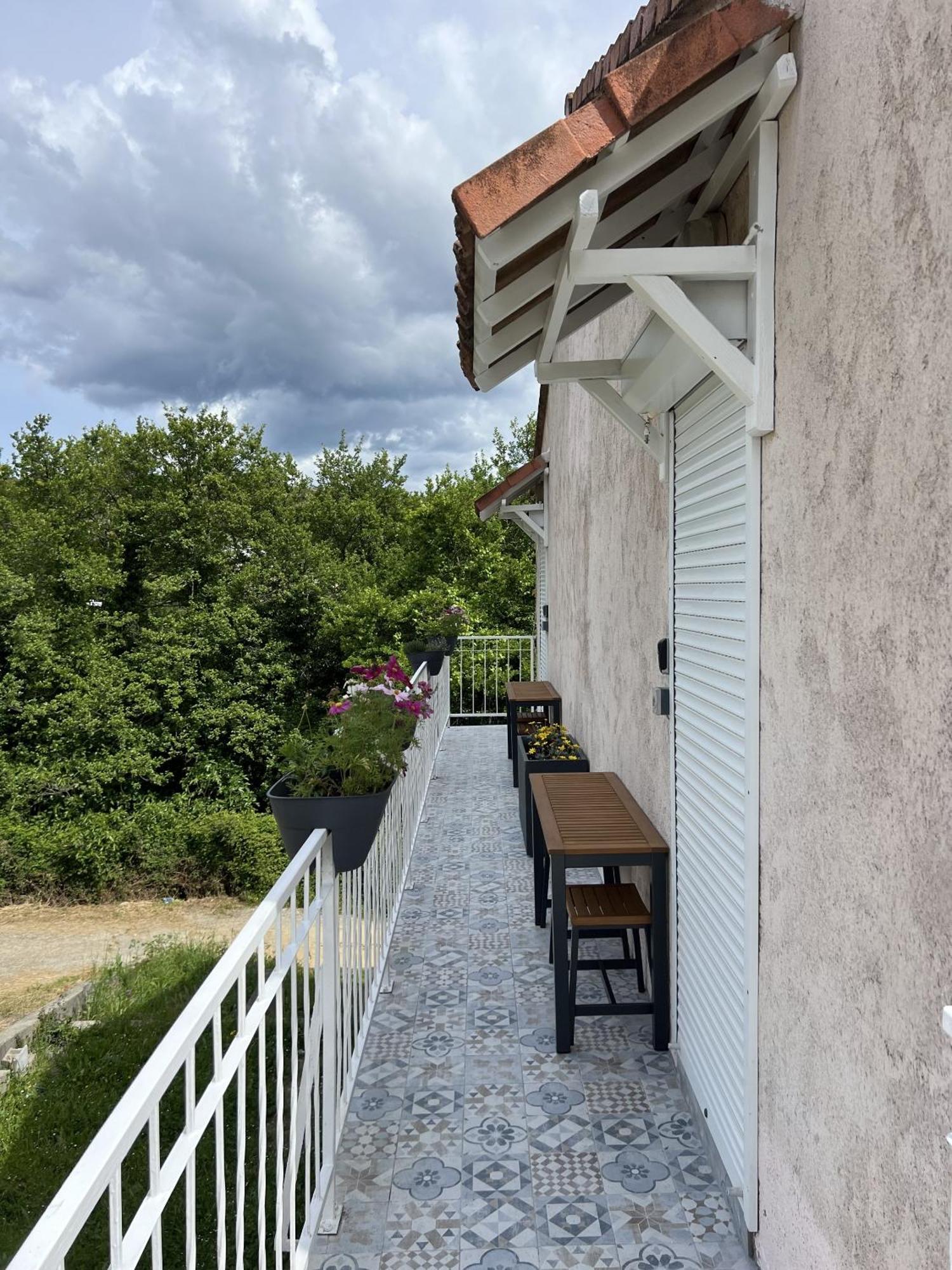 Appartements St. Pancrace Корте Екстериор снимка